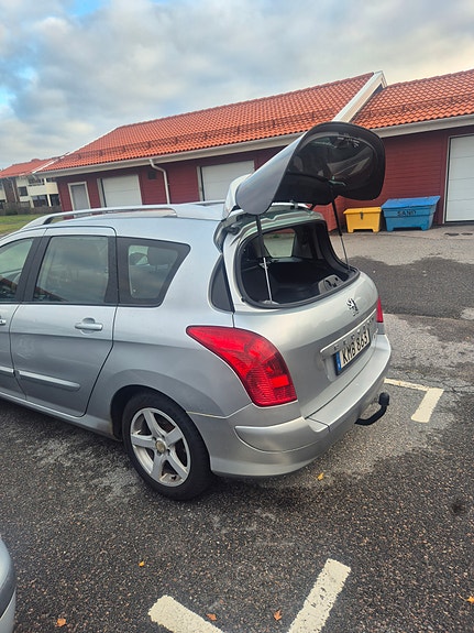 Peugeot 308 SW 5 of 7