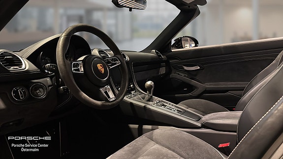 Porsche 718 Boxster 3 of 17