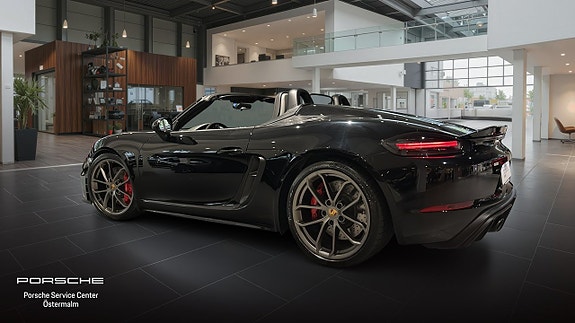 Porsche 718 Boxster 2 of 17