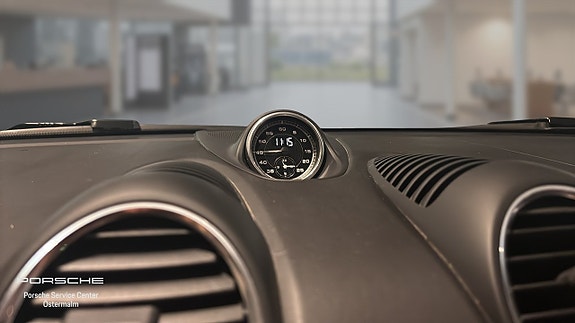 Porsche 718 Boxster 15 of 17