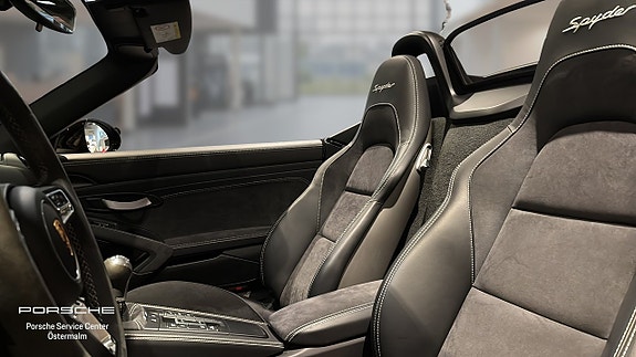 Porsche 718 Boxster 5 of 17