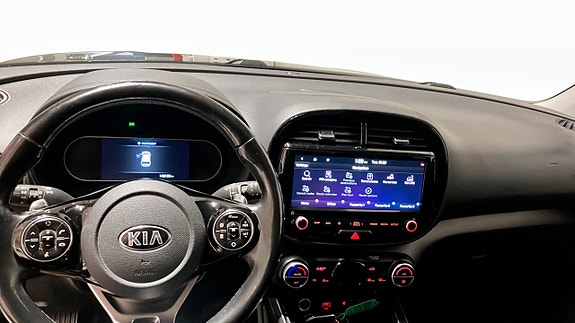 Kia e-Soul 10 of 12