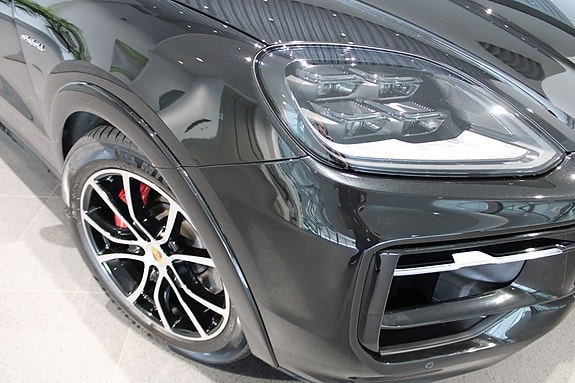 Porsche Cayenne S 8 of 20