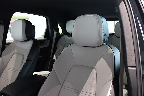 Porsche Cayenne S 4 of 20