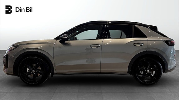 Volkswagen T-Roc 2 of 14