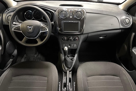 Dacia Sandero 9 of 18