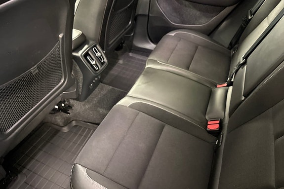 Volvo XC40 12 of 19