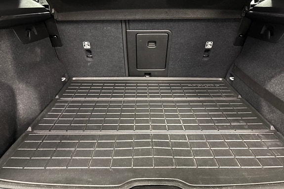 Volvo XC40 13 of 19