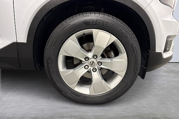 Volvo XC40 14 of 19