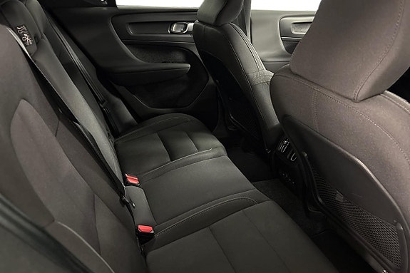 Volvo XC40 11 of 14