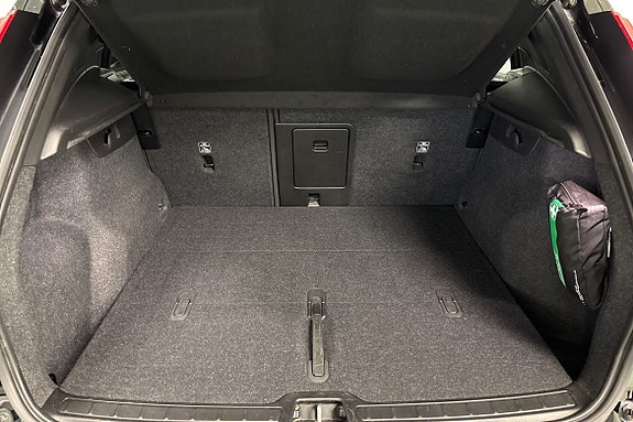 Volvo XC40 13 of 14