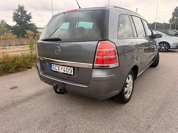 Opel Zafira 5 of 12