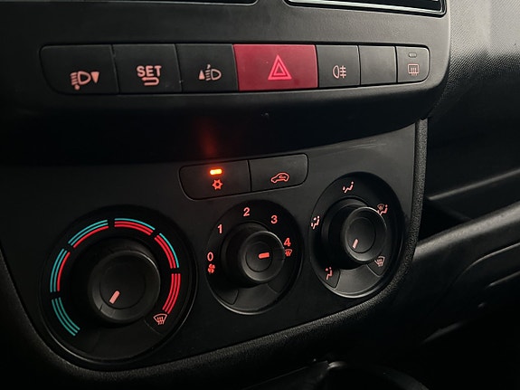 Opel Combo 20 of 26