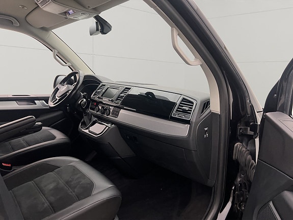 Volkswagen Multivan 27 of 30