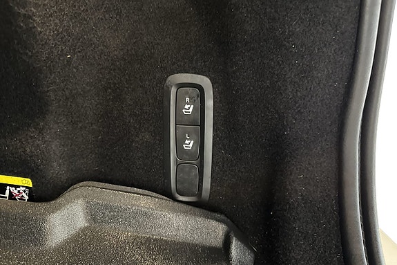 Volvo XC60 11 of 18