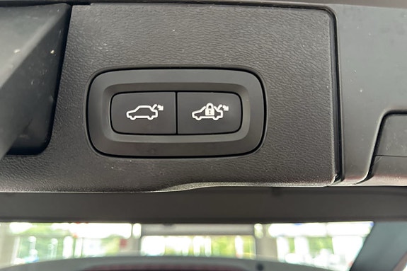 Volvo XC60 10 of 18