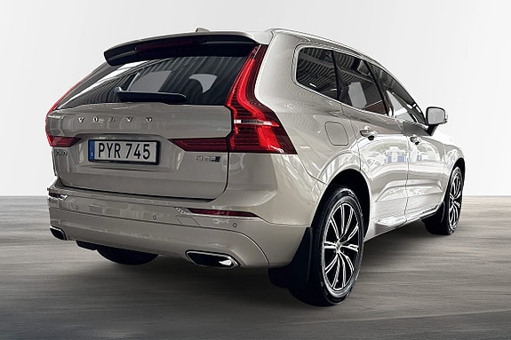 Volvo XC60 3 of 18