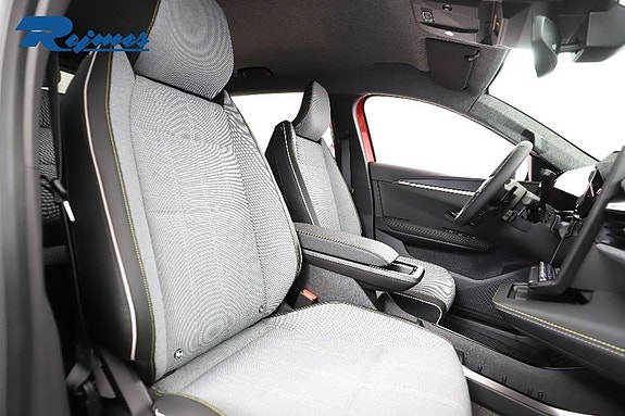 Renault Scenic E-Tech 21 of 22