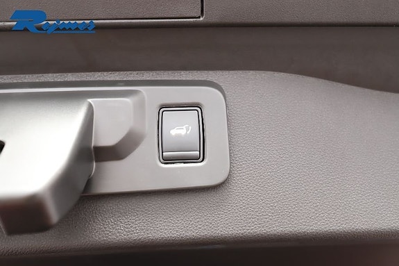 Renault Scenic E-Tech 18 of 22