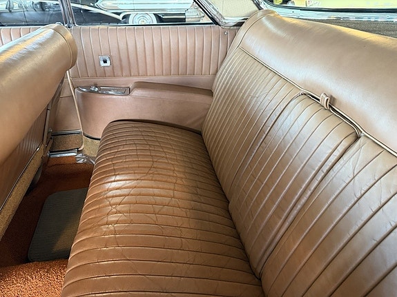 Chrysler Imperial 17 of 30
