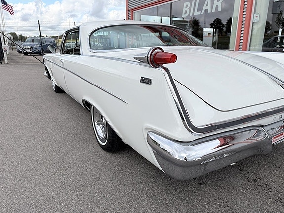 Chrysler Imperial 13 of 30