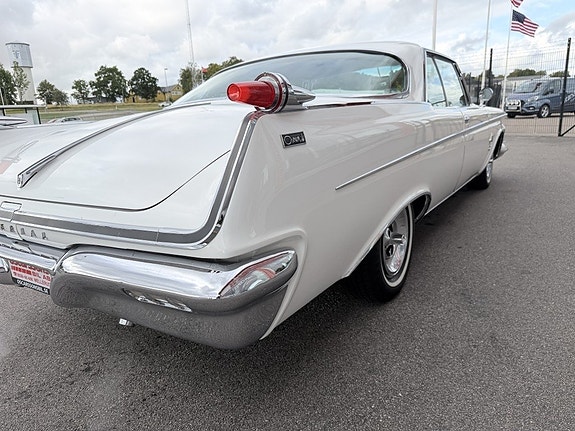 Chrysler Imperial 14 of 30