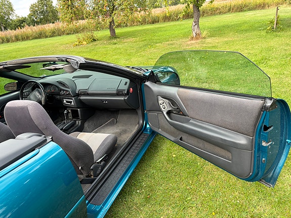 Chevrolet Camaro 12 of 18