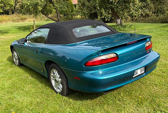 Chevrolet Camaro 2 of 18