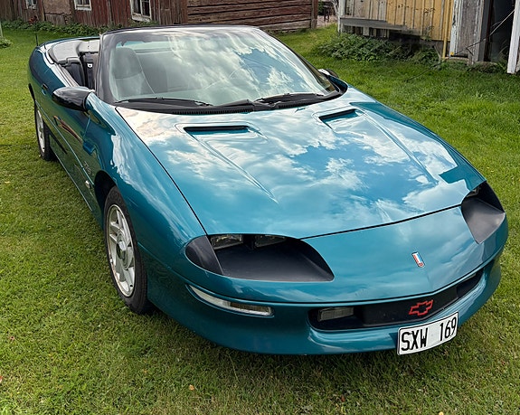 Chevrolet Camaro 13 of 18