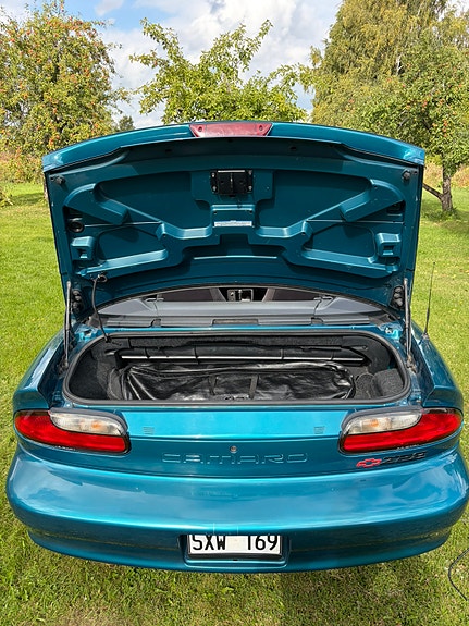 Chevrolet Camaro 8 of 18