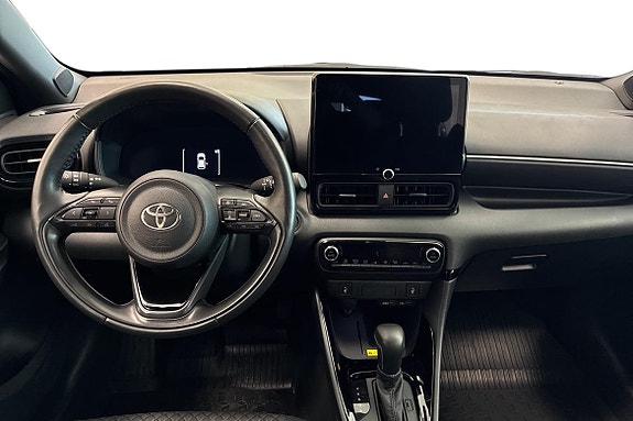 Toyota Yaris 8 of 18