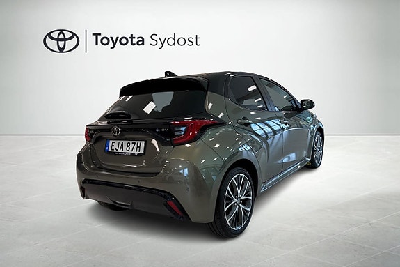 Toyota Yaris 17 of 18