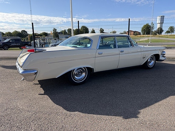 Chrysler Imperial 10 of 30
