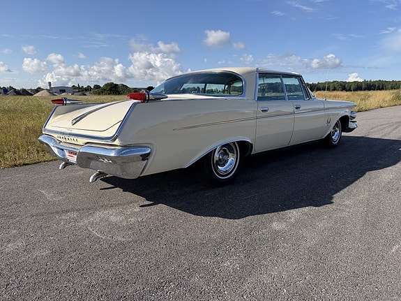 Chrysler Imperial 13 of 30
