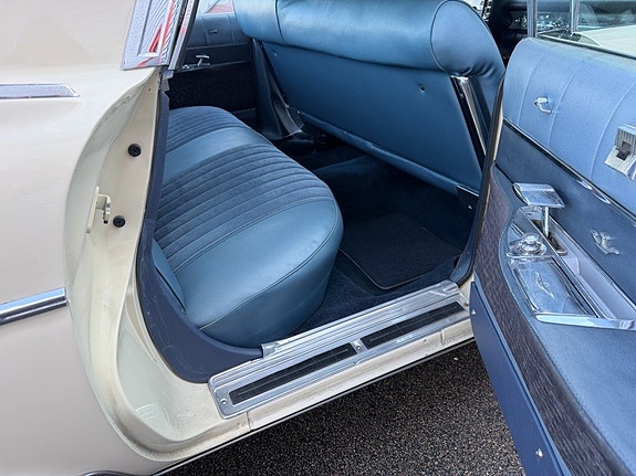Chrysler Imperial 23 of 30
