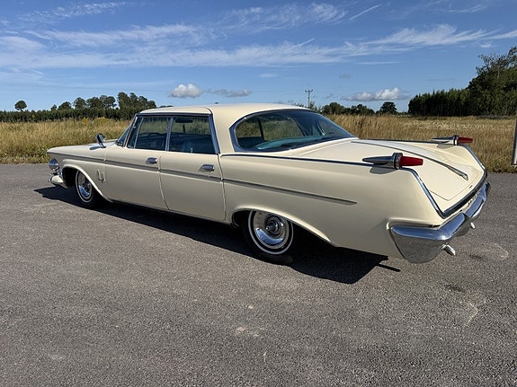 Chrysler Imperial 4 of 30
