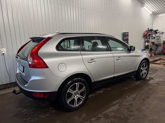 Volvo XC60 4 of 8