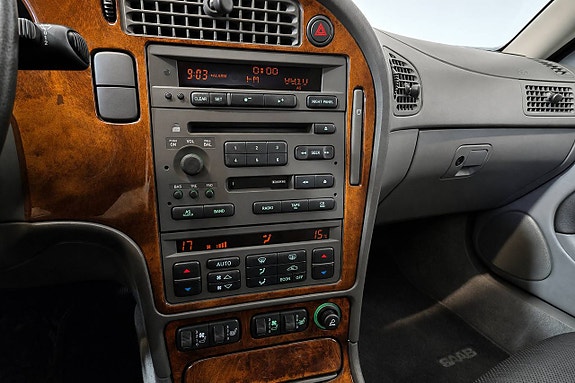 Saab 9-5 24 of 29