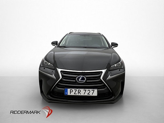 Lexus NX300h 2 of 30