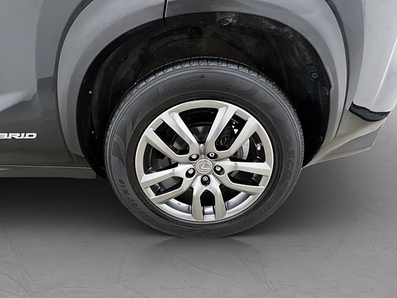 Lexus NX300h 30 of 30