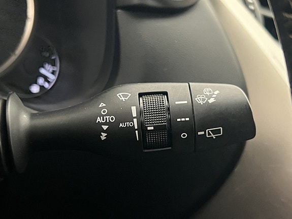 Lexus NX300h 21 of 30