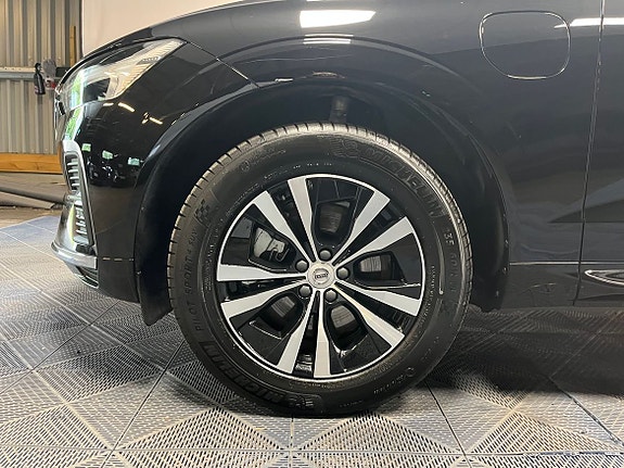 Volvo XC60 12 of 20