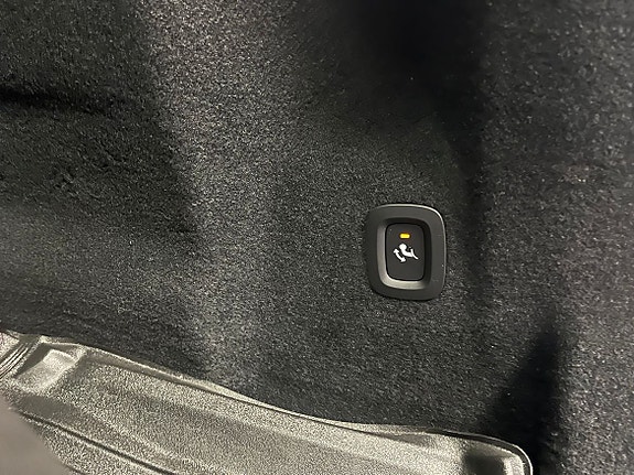Volvo XC60 7 of 20