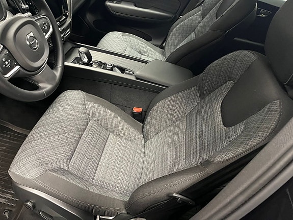 Volvo XC60 4 of 20