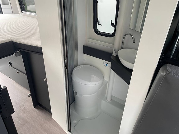 Adria 640 SLB Supreme Solcell AUTOMAT 12 of 12
