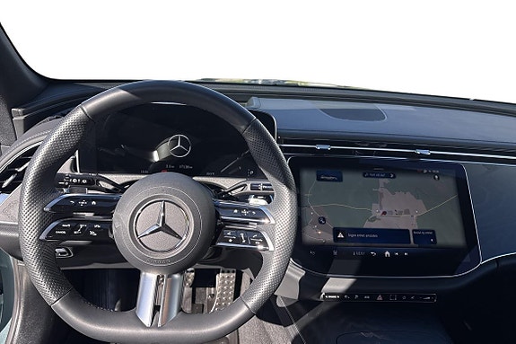 Mercedes-Benz E300 de 9 of 22
