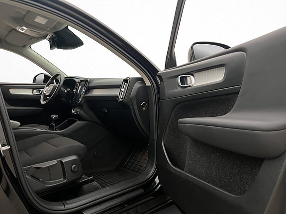 Volvo XC40 24 of 30