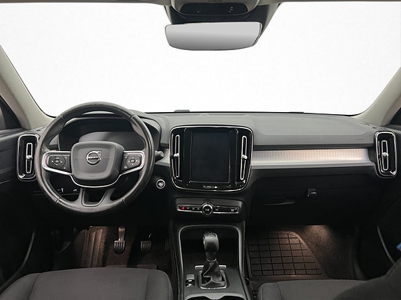 Volvo XC40 11 of 30