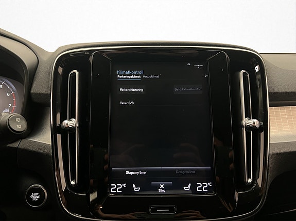 Volvo XC40 21 of 30