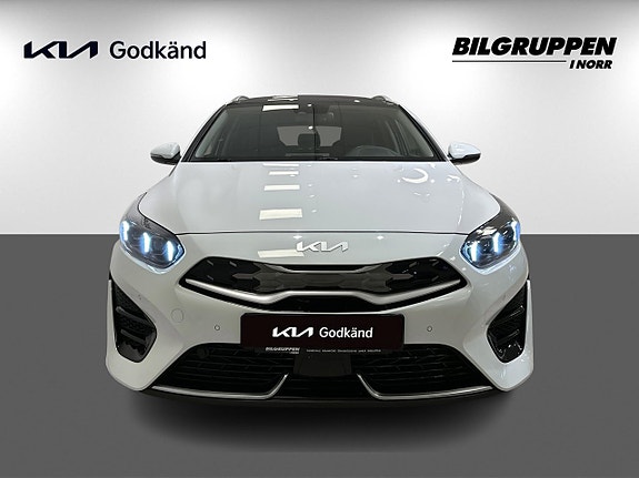 Kia Ceed 2 of 19
